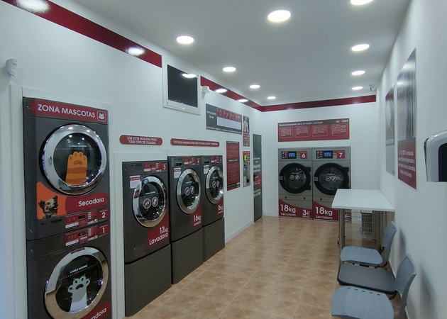 Image gallery Low Cost Self-Service Laundry 2