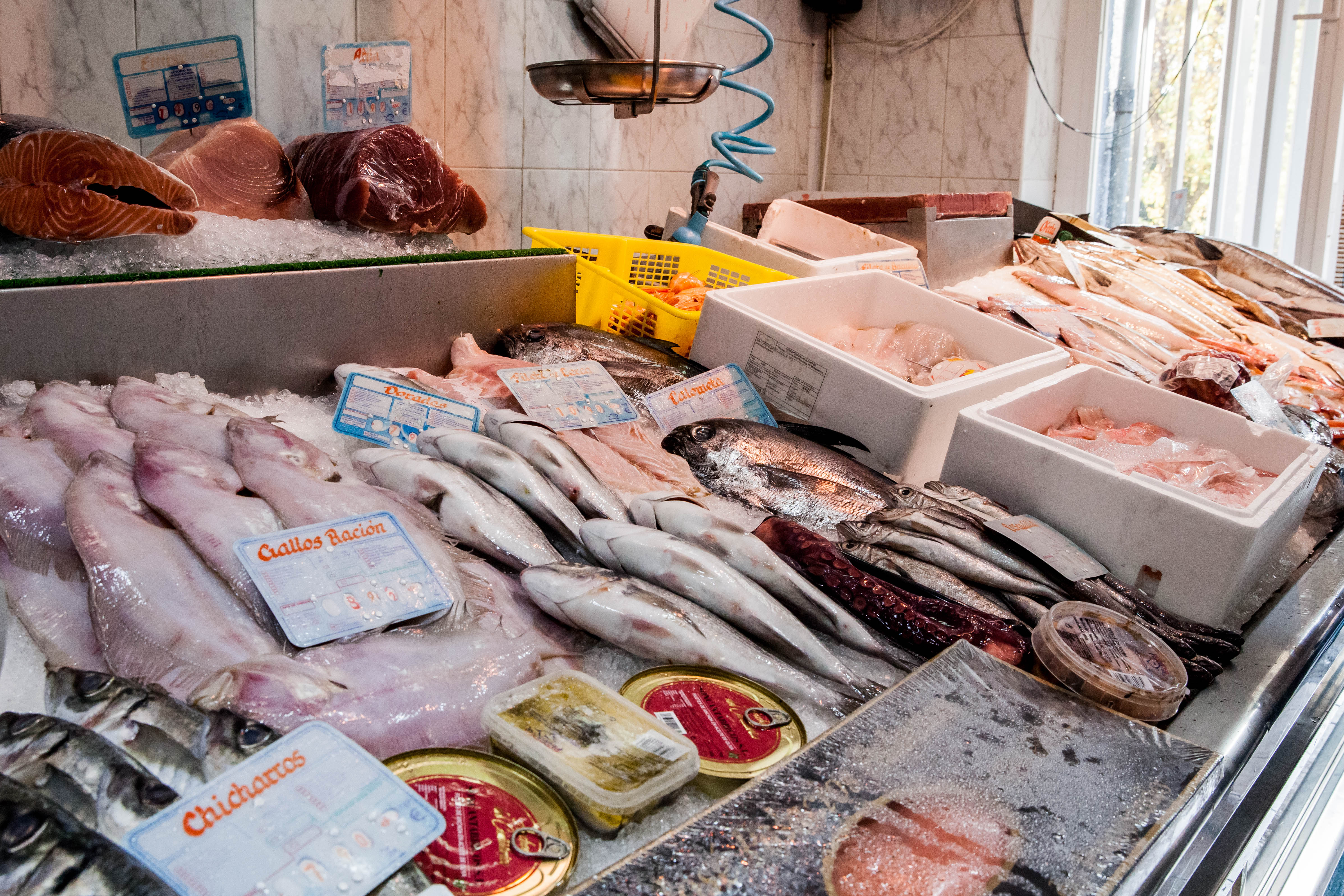 Thumbnail Fishmonger Javier Quemada (Velázquez)