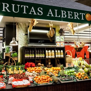 Greengrocer Alberto Rey