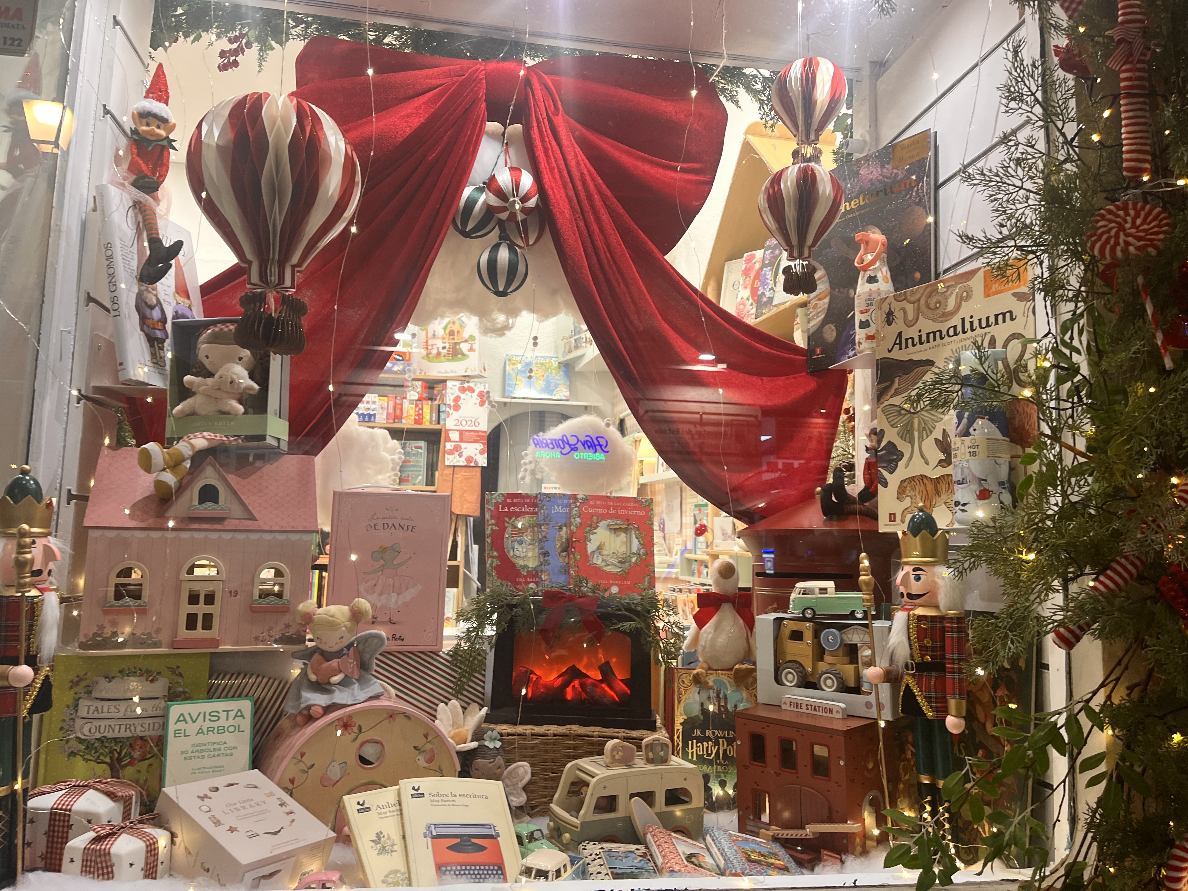 Thumbnail The three little books