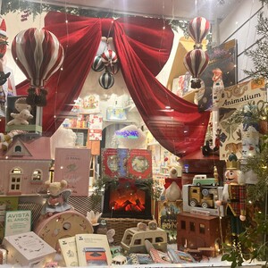 Thumbnail The three little books